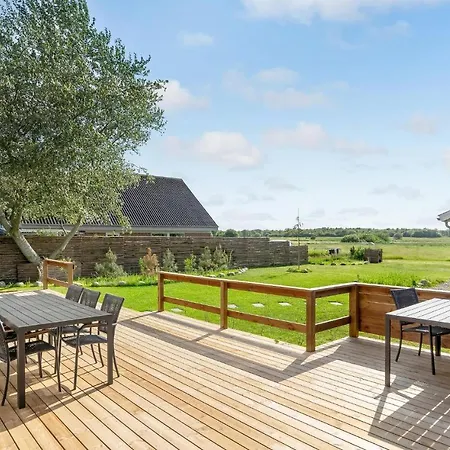 Pet Friendly In With Wifi Holiday home